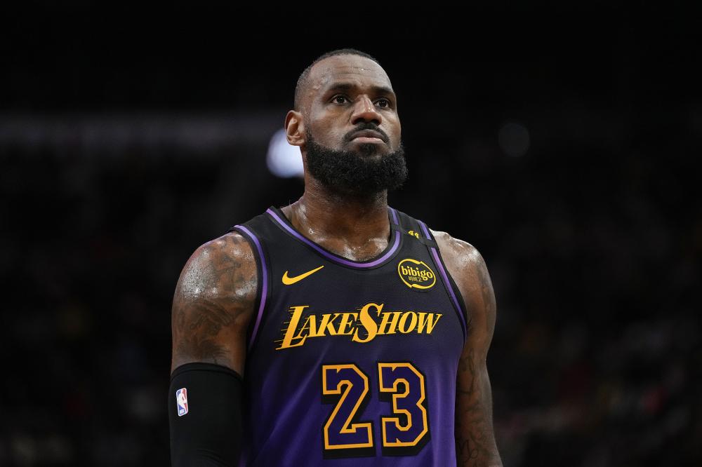 字母哥与特 字母哥与特