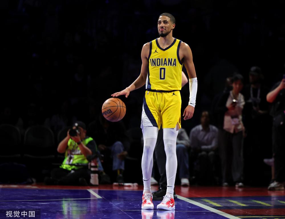 他可以与周 他可以与周