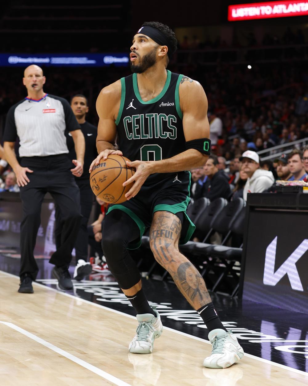 他在进攻端 他在进攻端