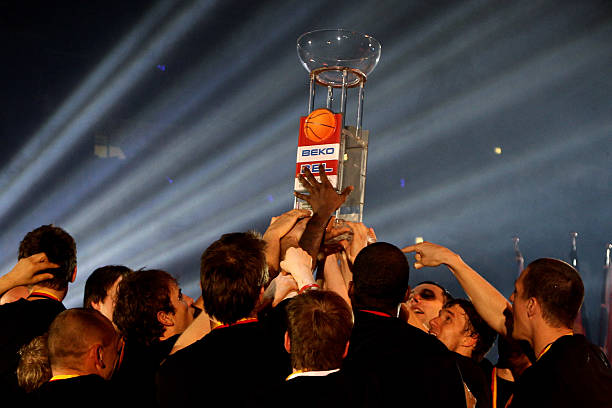 以其激昂磅 以其激昂磅